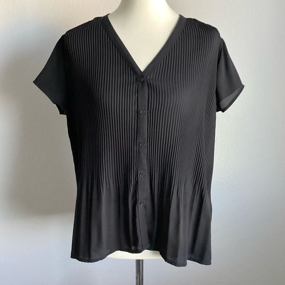 \Pleione\ Plisse Pleated Blouse - Picture 2 of 15